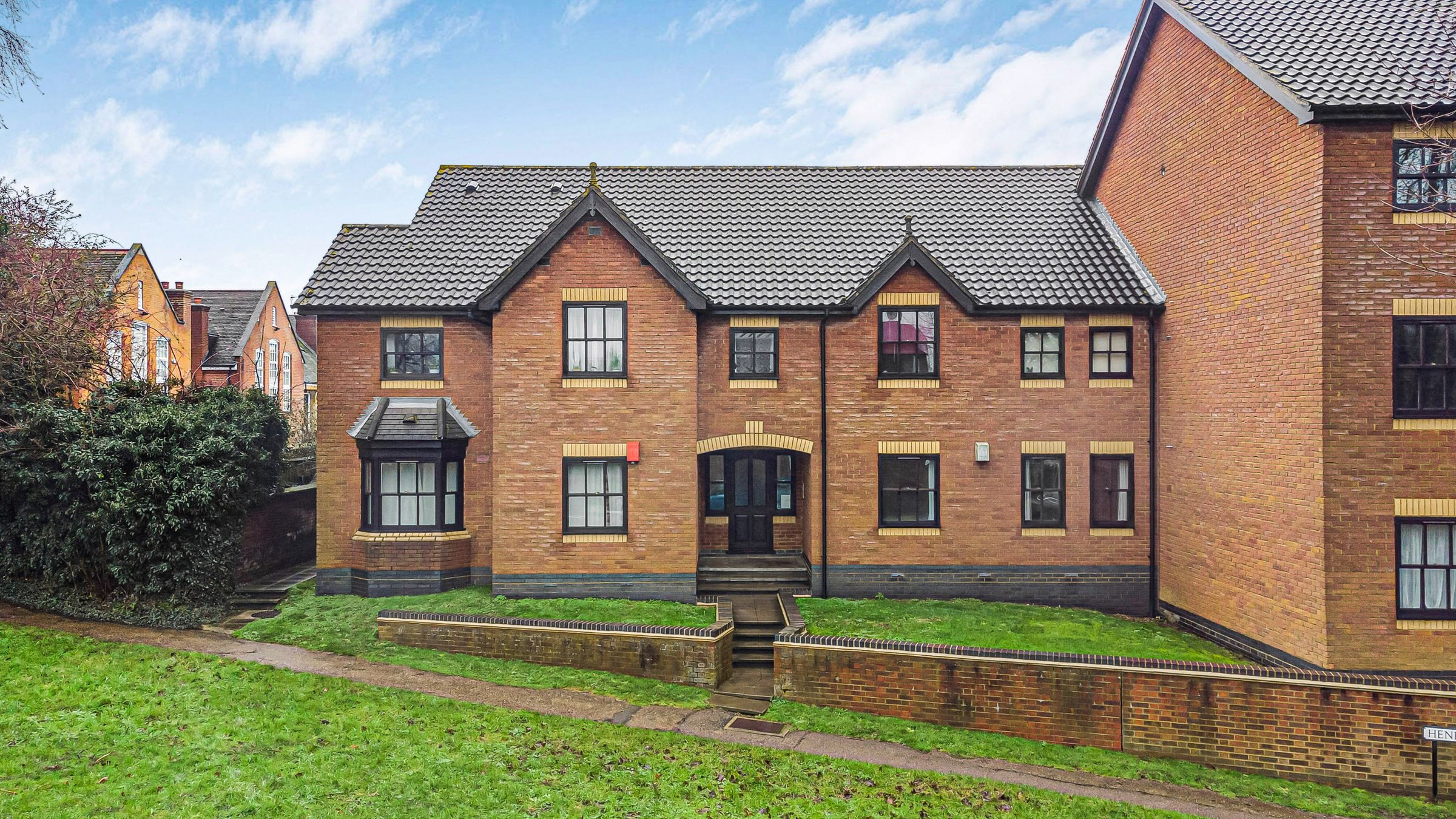 2 bed flat for sale in Henrys Grant, Riverside Road, St Albans AL1 Zoopla