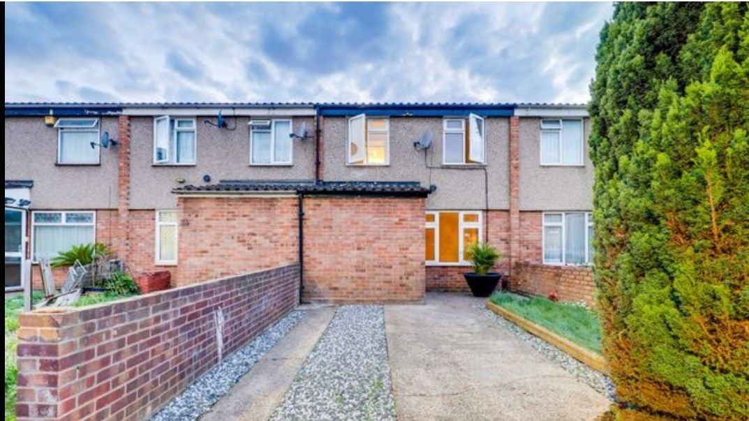 3 bed terraced house for sale in Sheppard Street, London E16 Zoopla