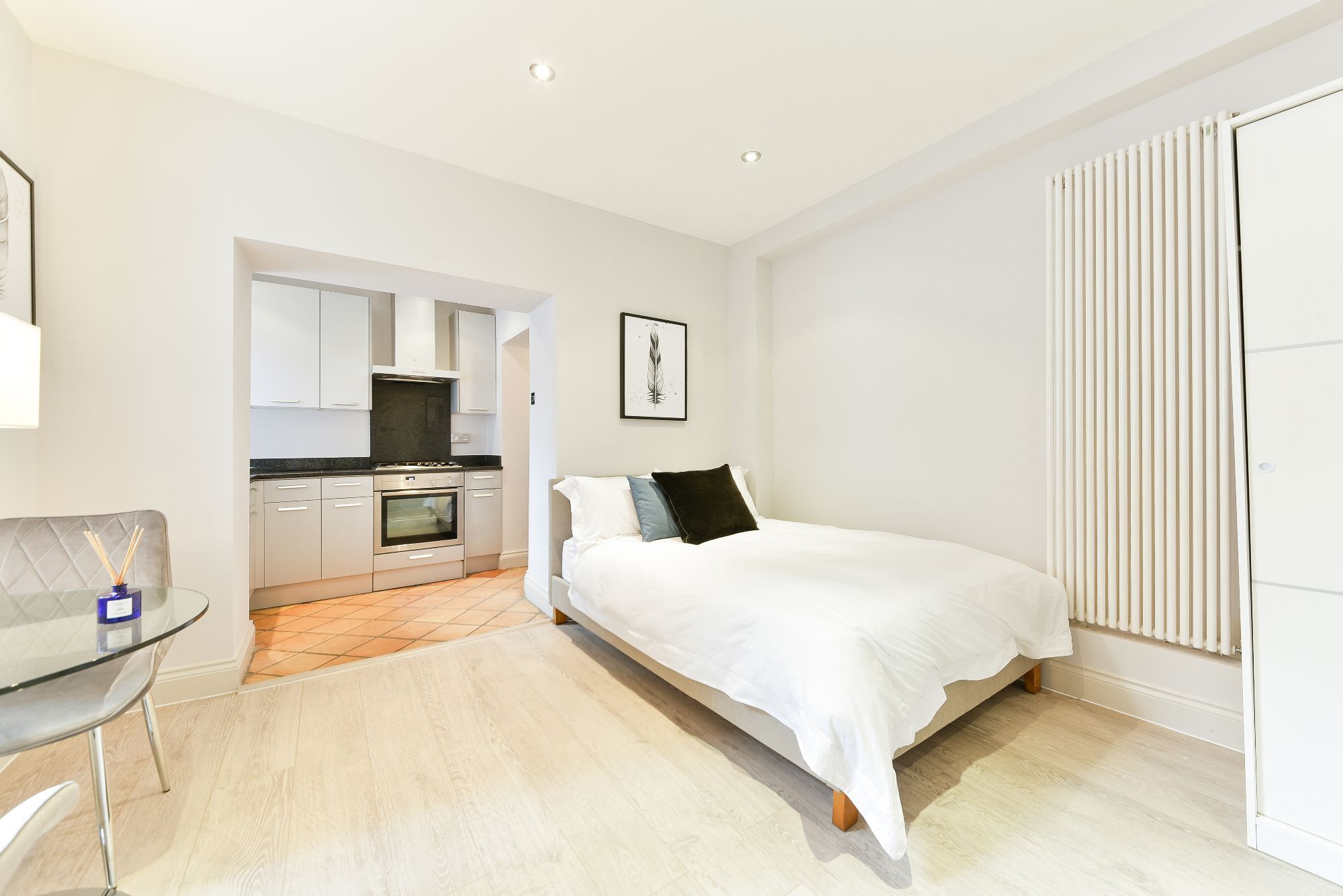 Studio to rent in Sheffield Terrace, London W8 Zoopla
