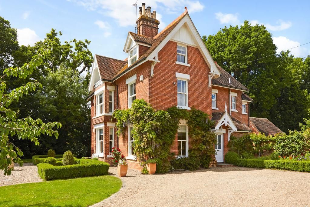 6 bed detached house for sale in Frittenden Road, Staplehurst, Kent