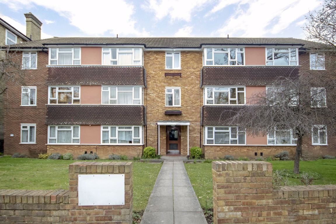 1 bed flat to rent in Surbiton Hill Park, Surbiton KT5 Zoopla
