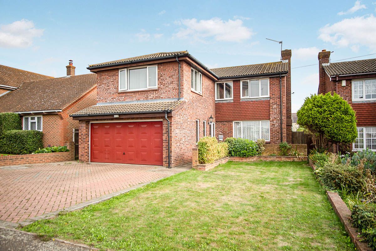 4 bed detached house for sale in Kingshill Drive, Hoo, Rochester, Kent