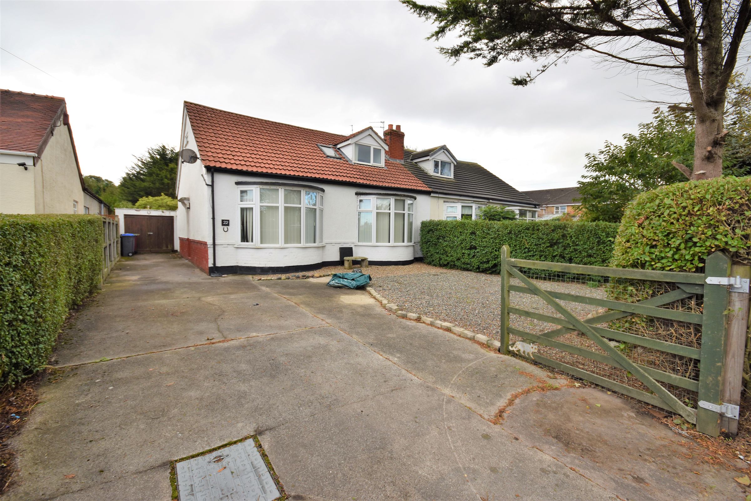 3 bed semidetached bungalow for sale in Westfield Avenue, Blackpool