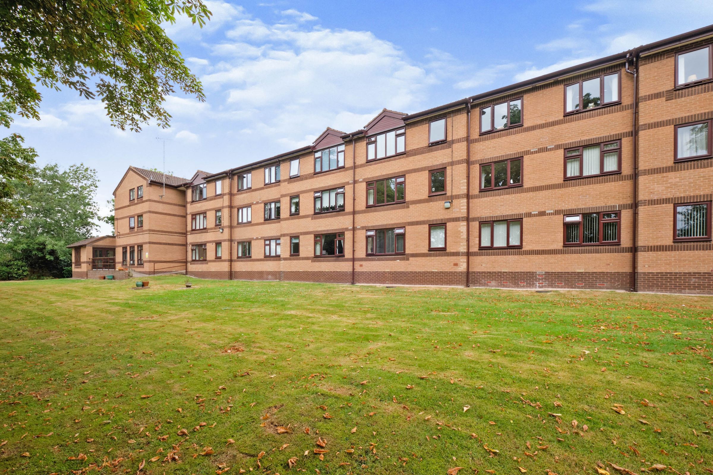 1 bed property for sale in 100 Monyhull Hall Road, Birmingham B30 Zoopla