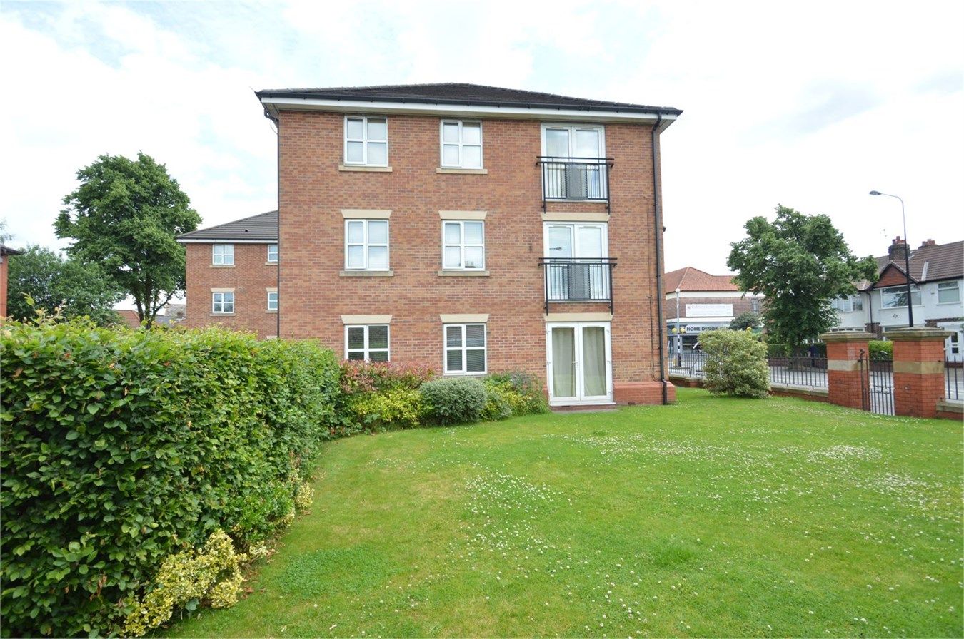 2 bed flat to rent in Ashfield House, 19 Claremont Road, Sale M33 Zoopla