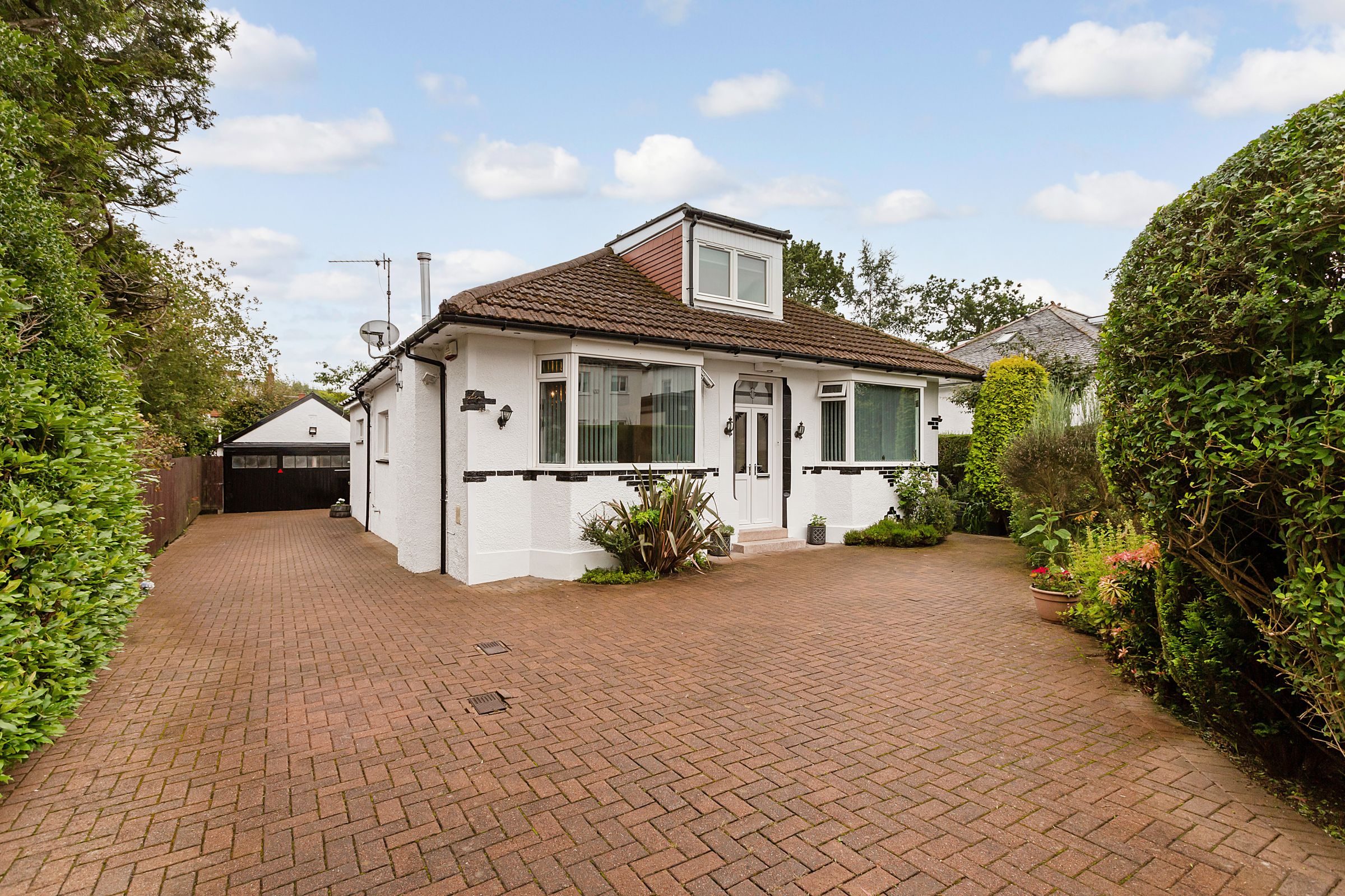 5 bed detached house for sale in Eddington Drive, Newton Mearns