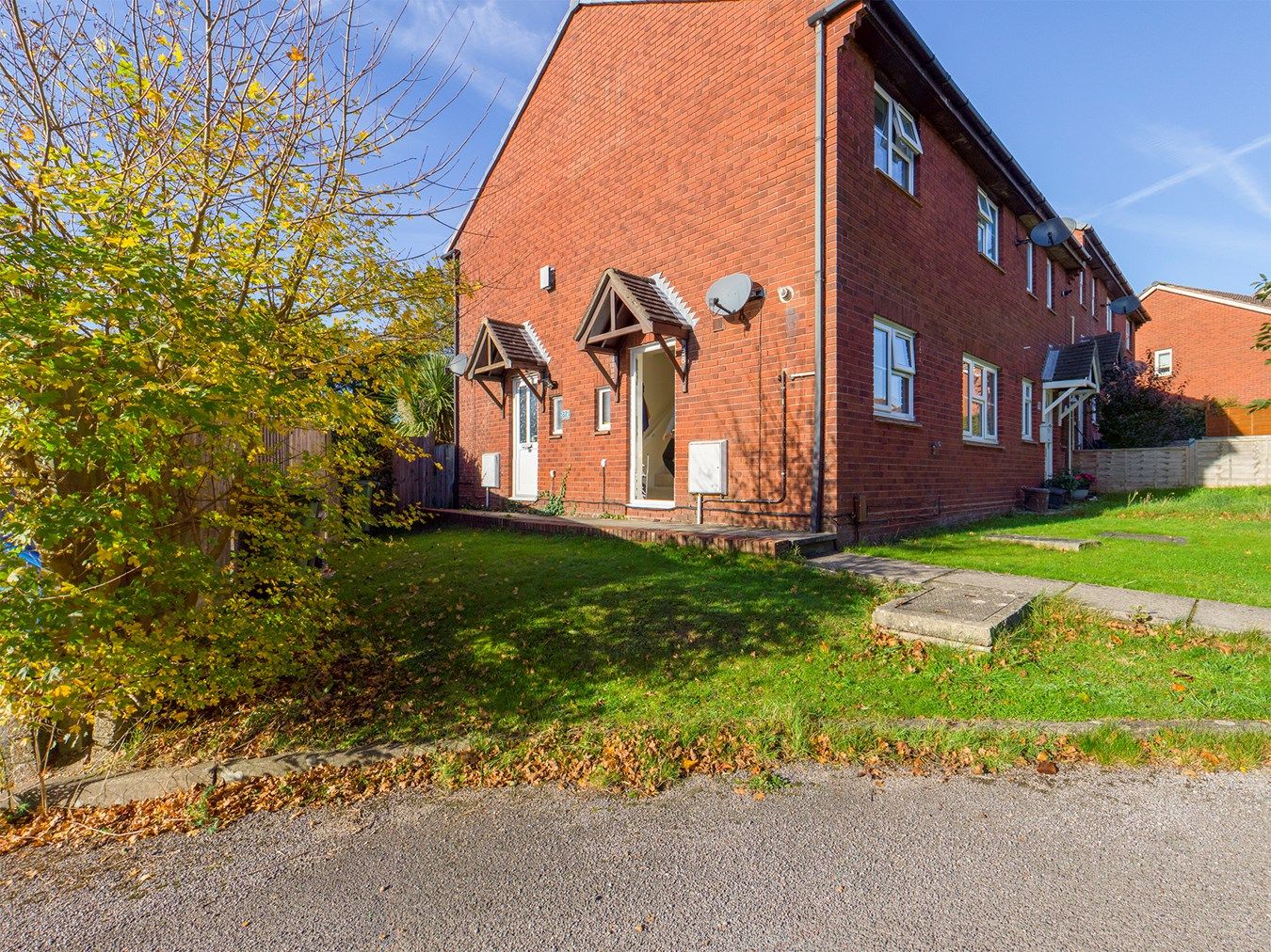 1 bed semidetached house to rent in Diligence Close, Bursledon