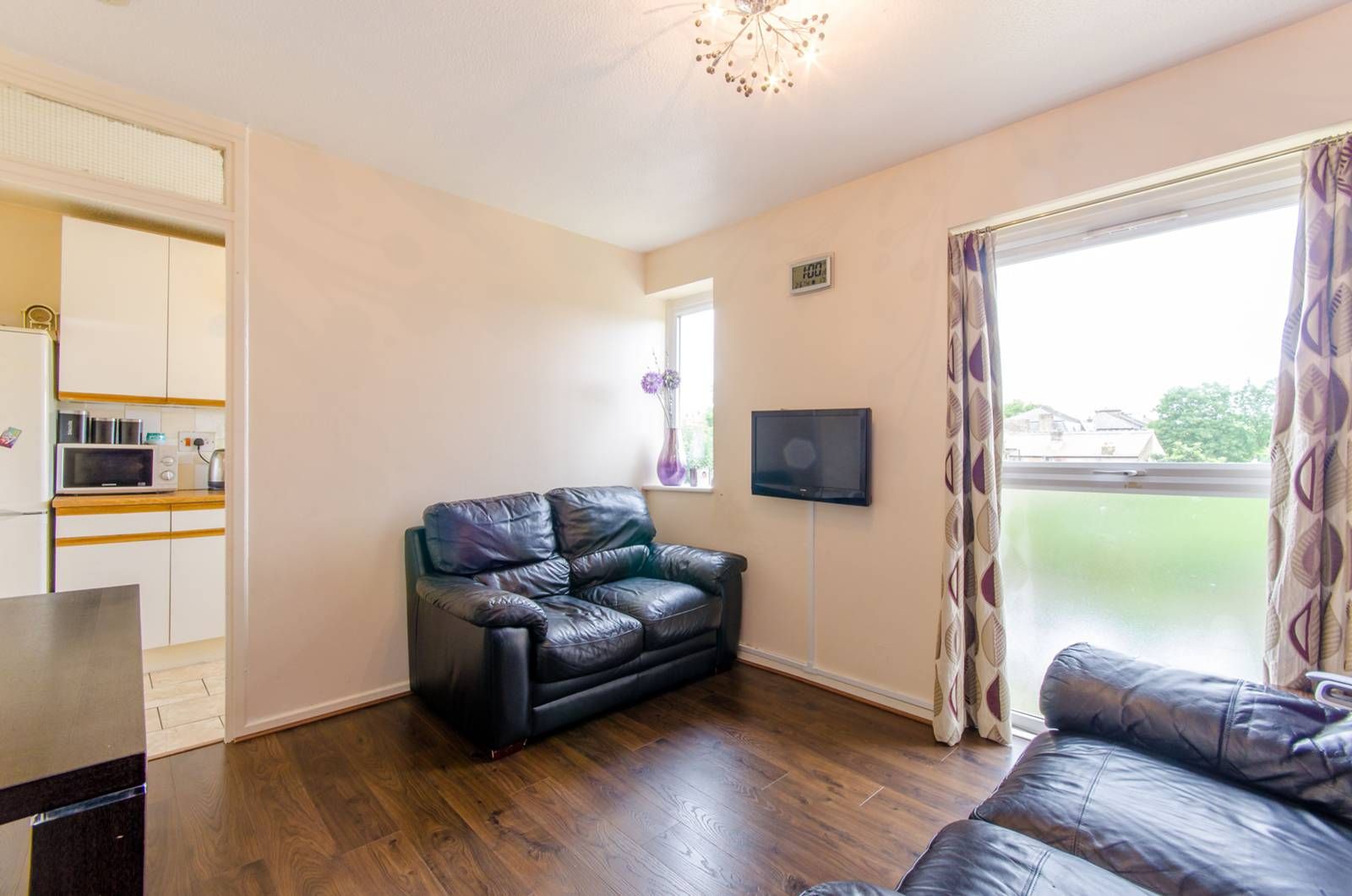 2 bed for sale in Aylesbury Road, Forest Gate, London E7
