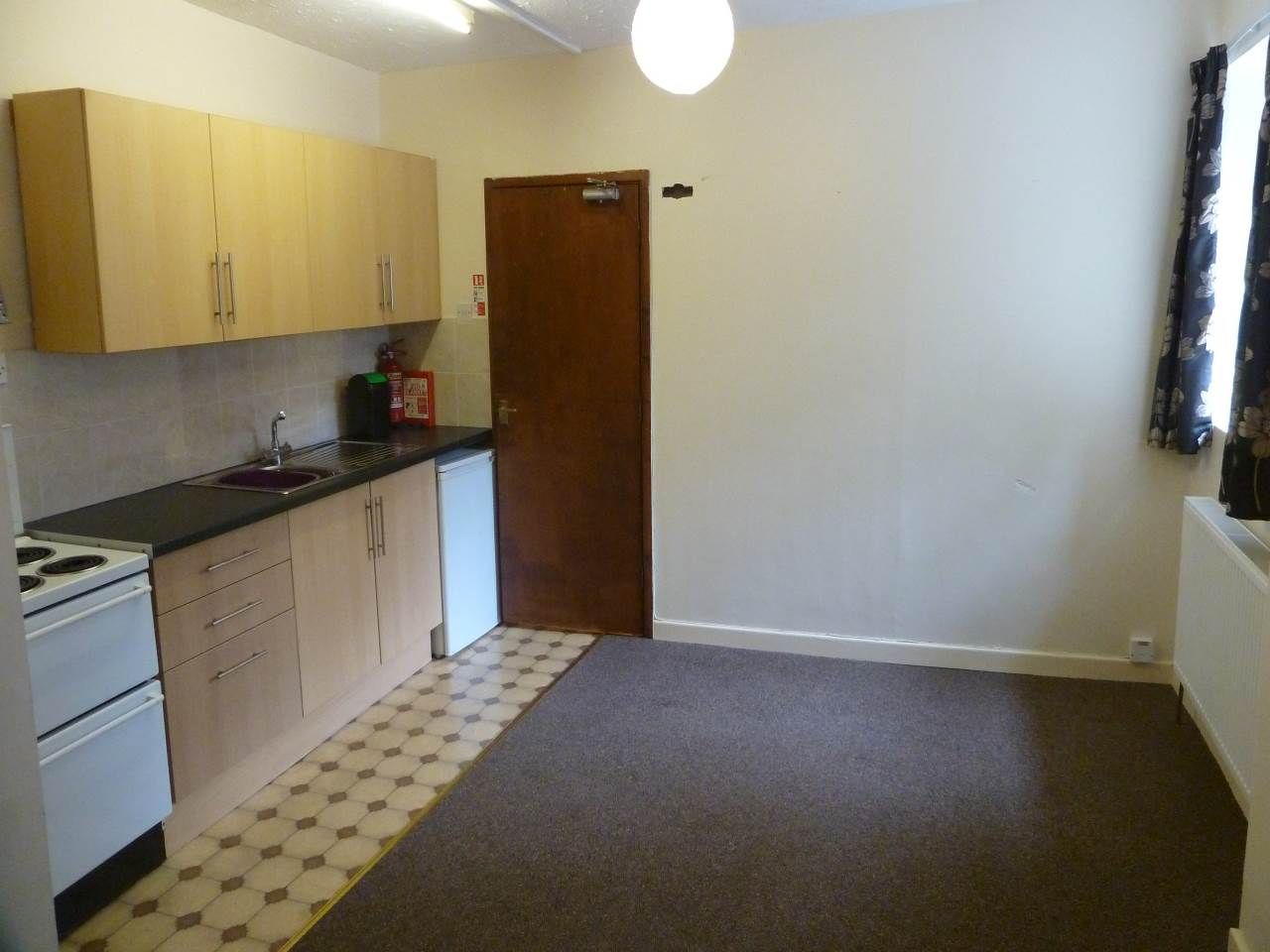 1 bed flat to rent in Nott Square, Carmarthen SA31 Zoopla
