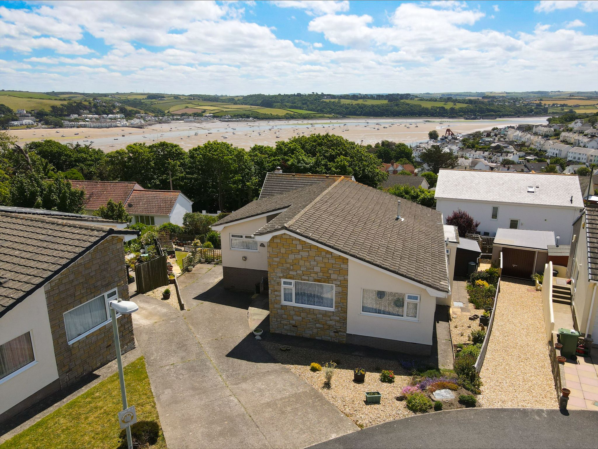 3 bed detached bungalow for sale in Riversmeet, Appledore, Bideford