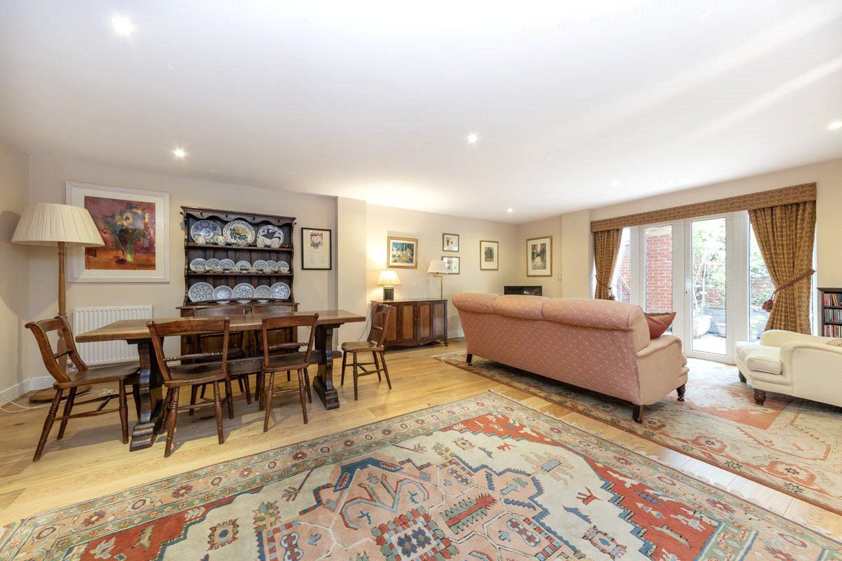 The Courtyard, 154 Goswell Road, Clerkenwell, London EC1V  