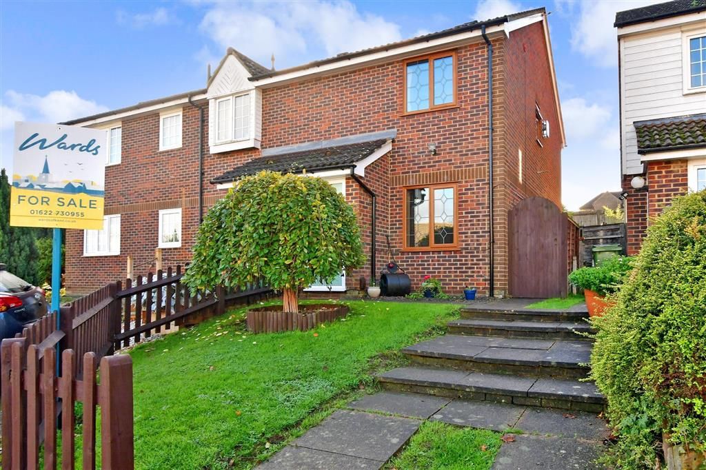 2 bed end terrace house for sale in Willow Rise, Downswood, Maidstone