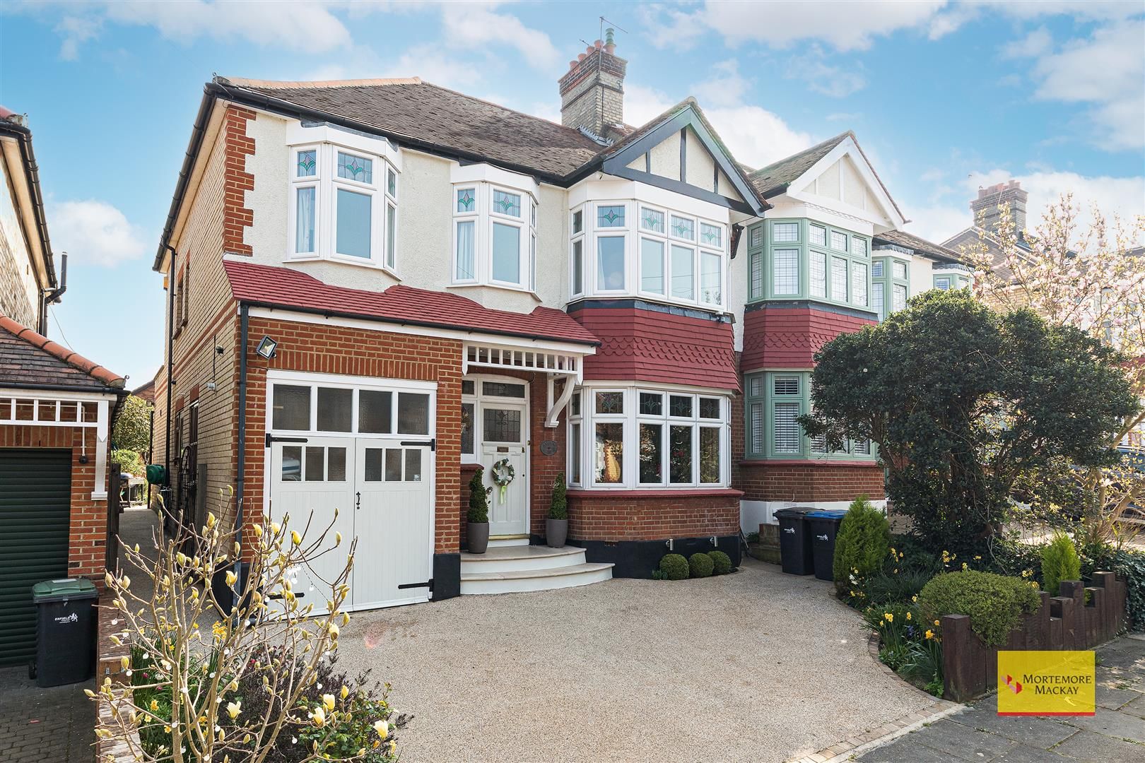 4 bed semidetached house for sale in Hillcrest, London N21 Zoopla