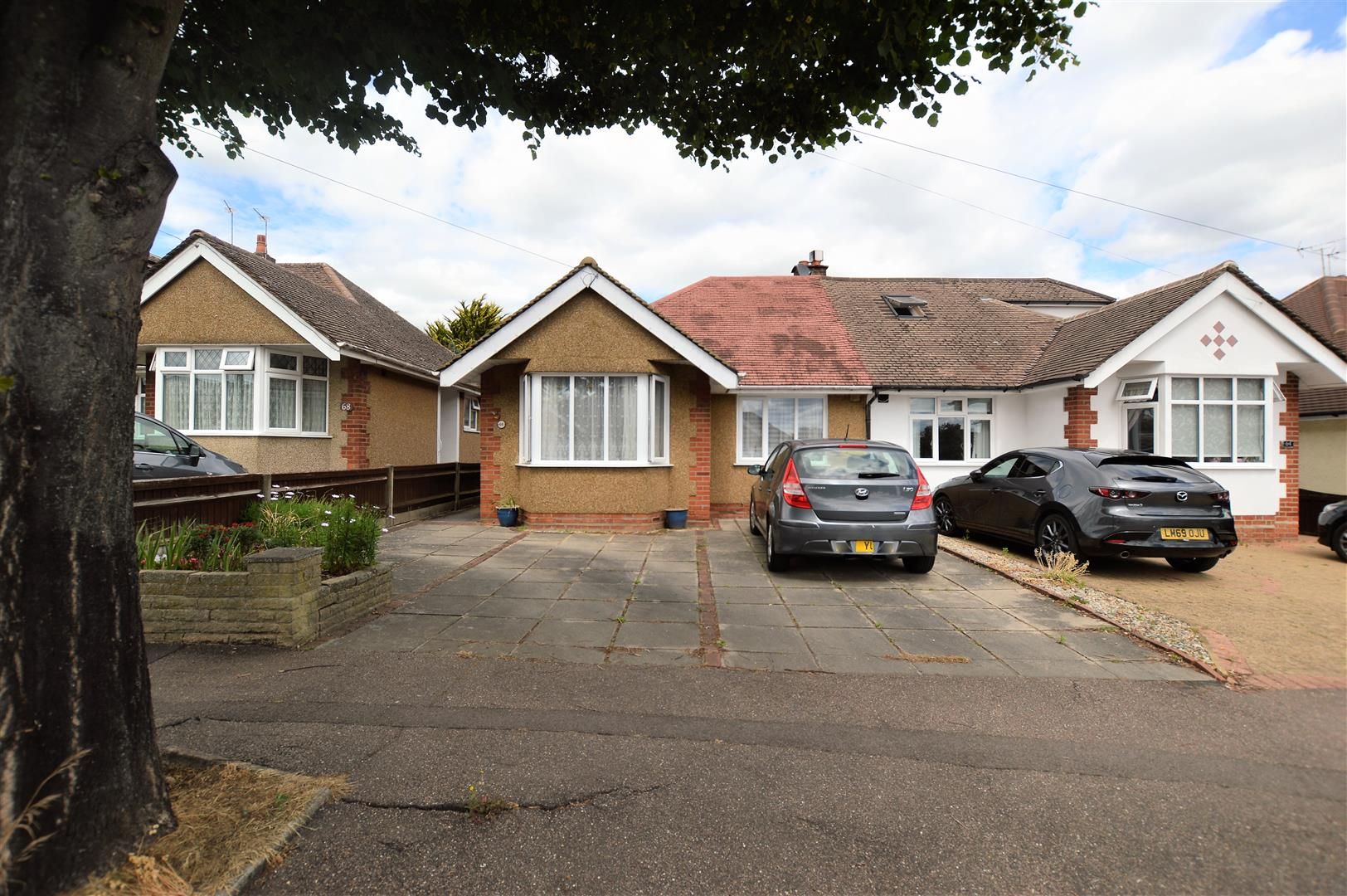 3 bed semidetached bungalow for sale in Sherborne Way, Croxley Green