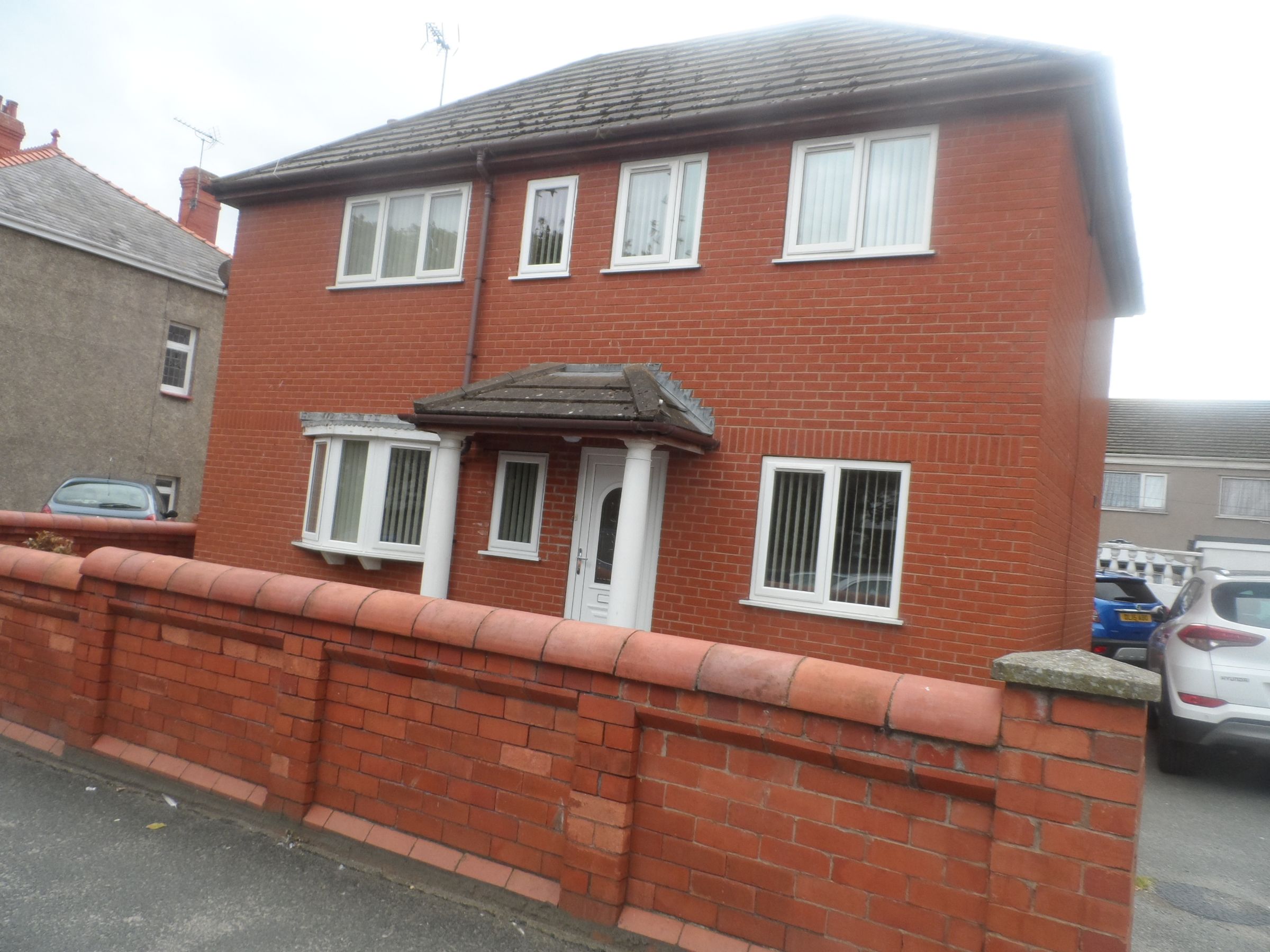 2 bed flat to rent in Fairfield Avenue, Rhyl LL18 Zoopla