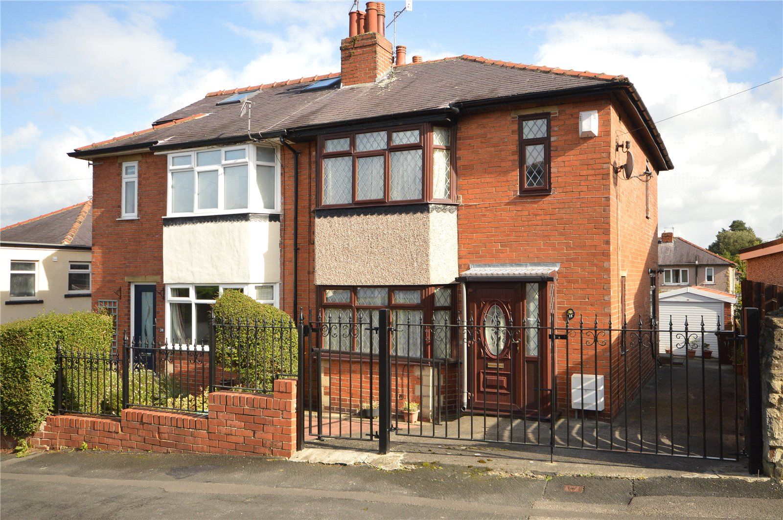 3 bed semidetached house for sale in Sunnydale Crescent, Otley, West