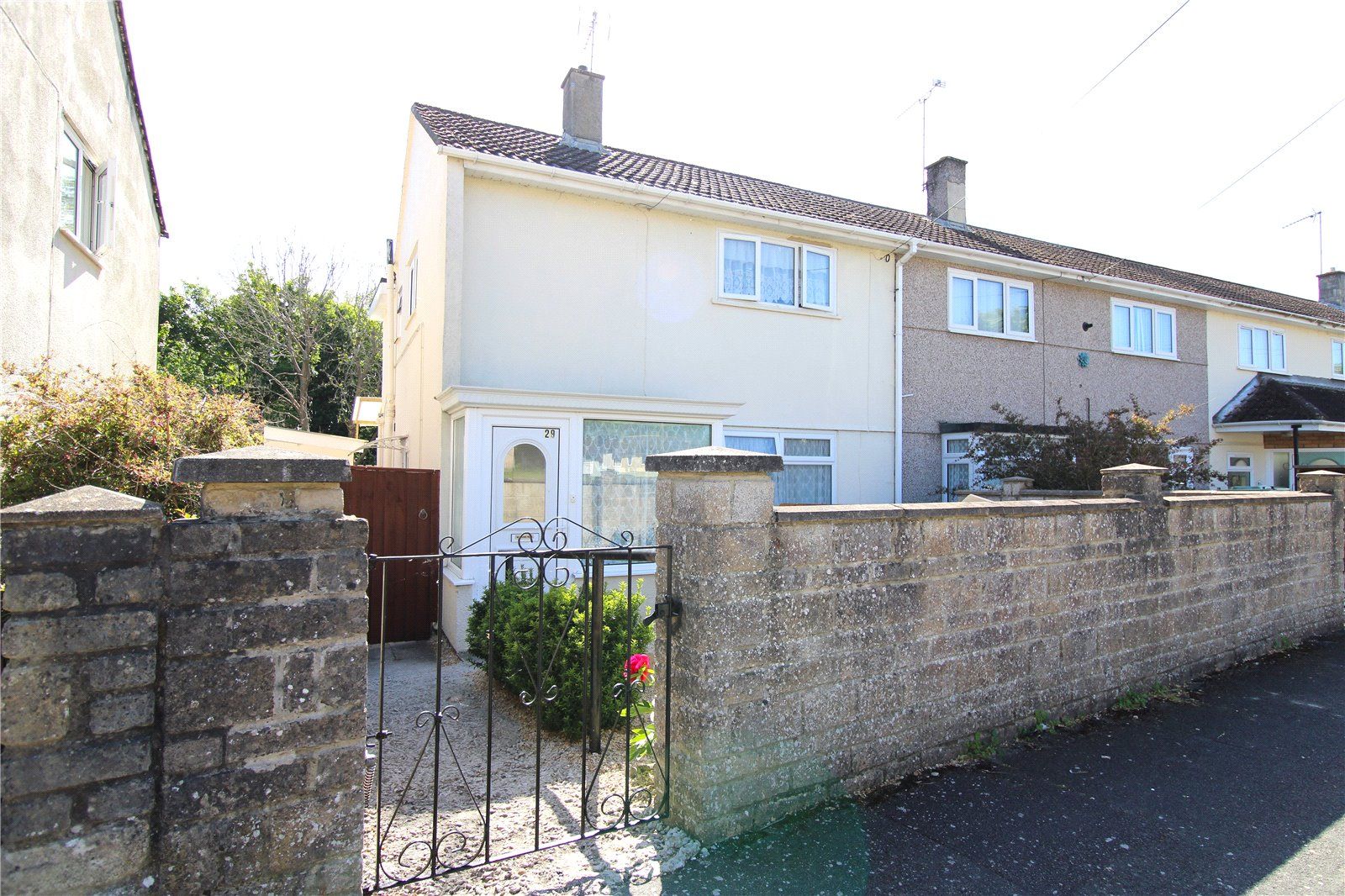 3 bed end terrace house for sale in Avebury Road, Swindon, Wiltshire