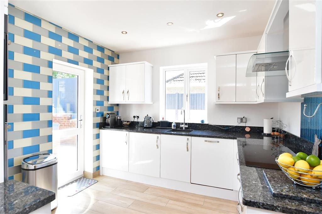 3 bed detached bungalow for sale in Downs Valley Road, Woodingdean