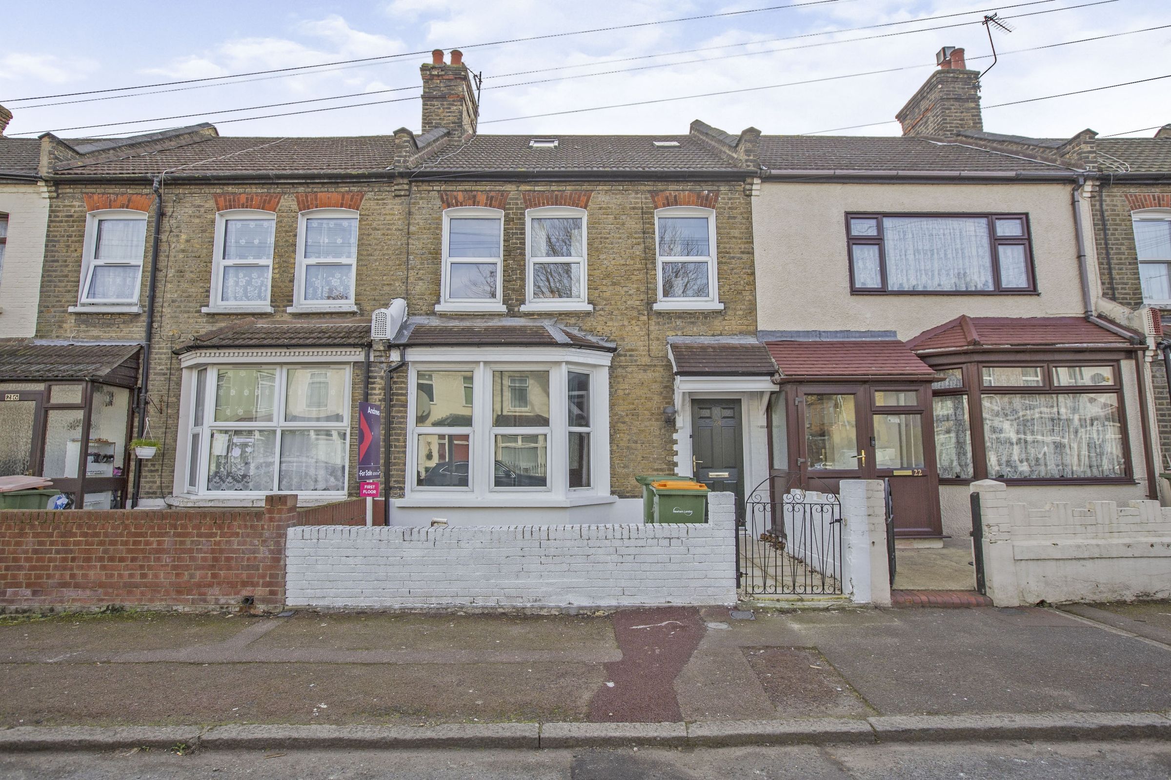 3 bed flat for sale in Wolsey Avenue, East Ham, London E6 Zoopla