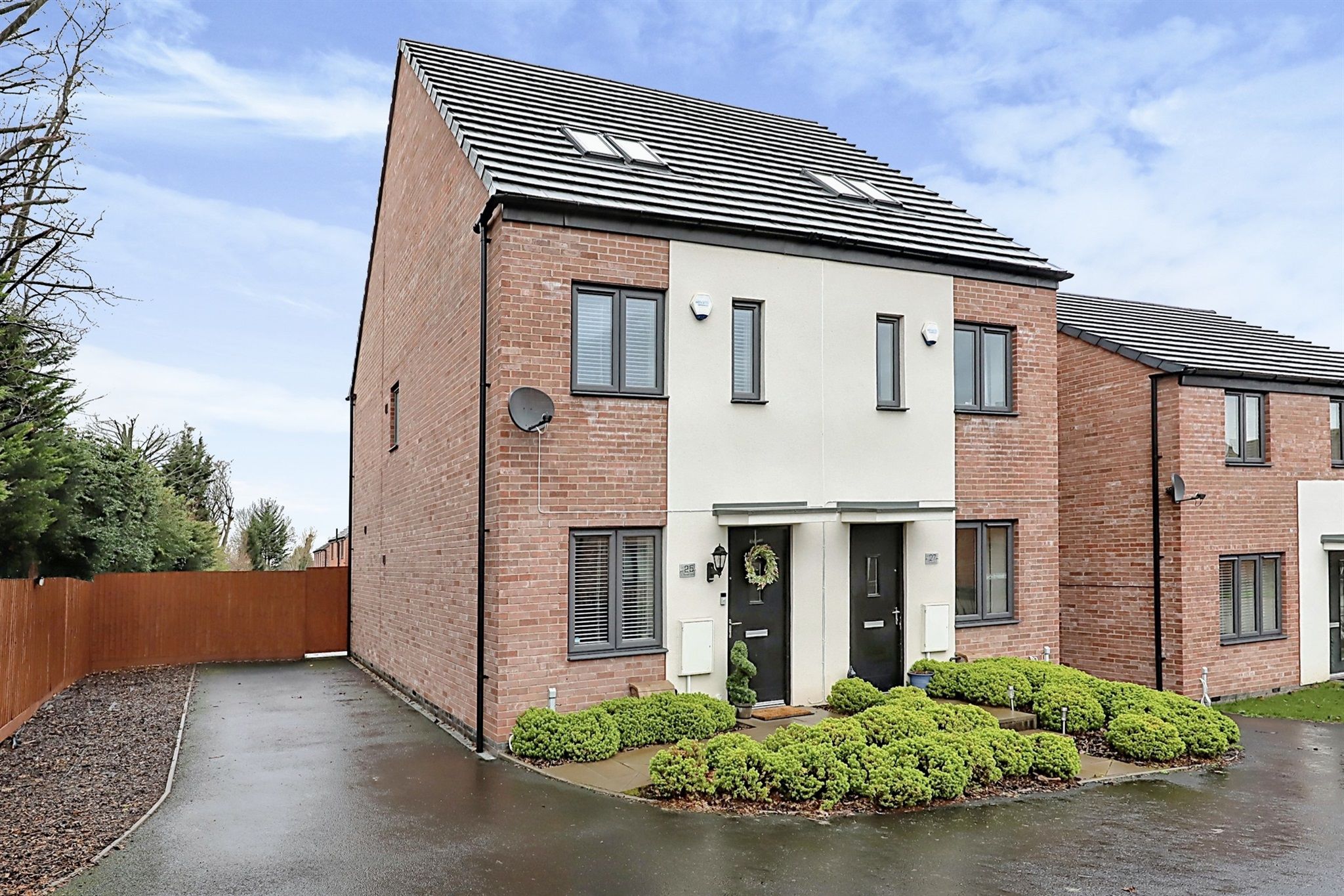 3 bed semidetached house for sale in Ranger Drive, Oxley