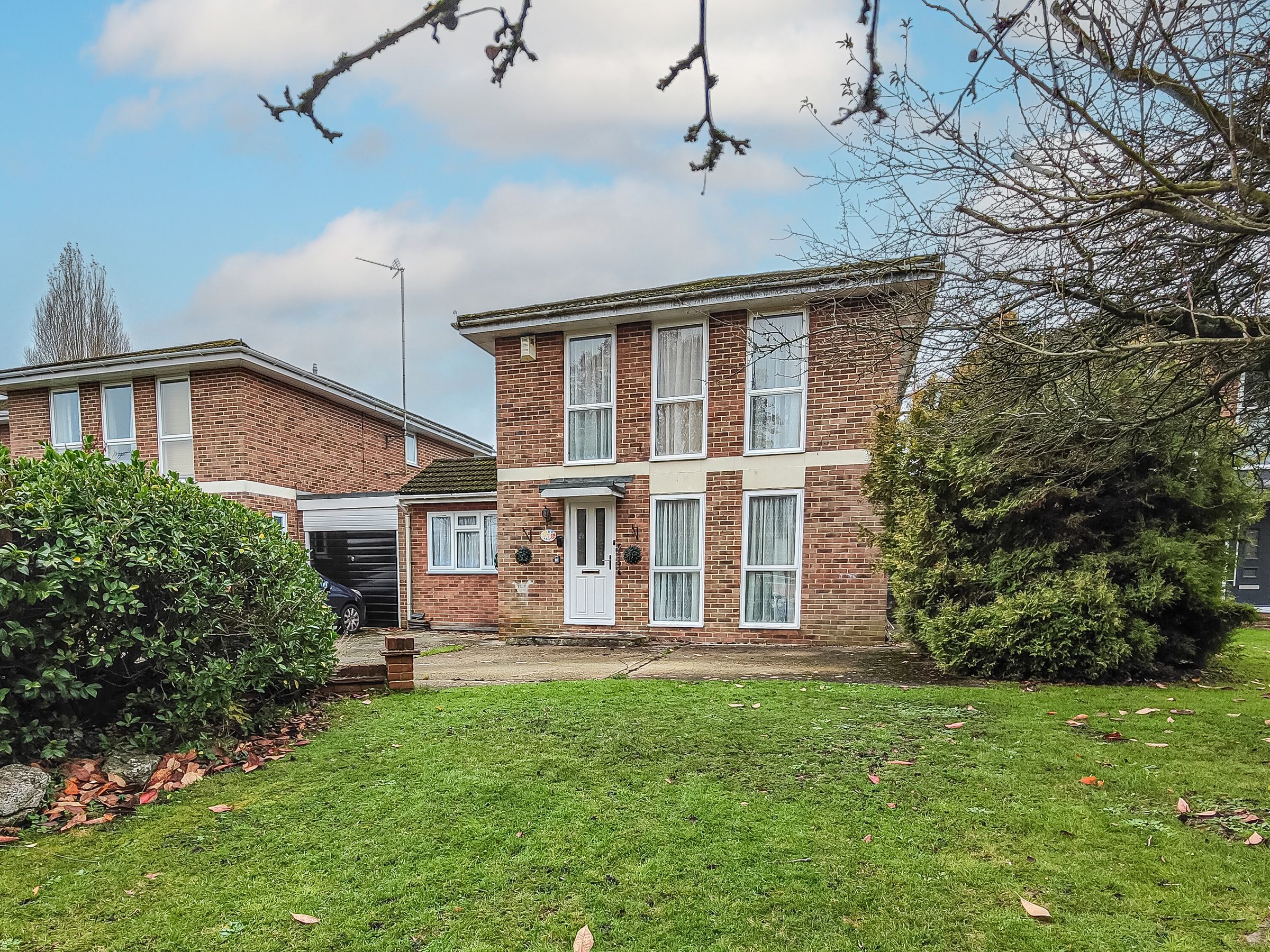 4 bed detached house for sale in Wistaria Lane, Yateley, Hampshire GU46