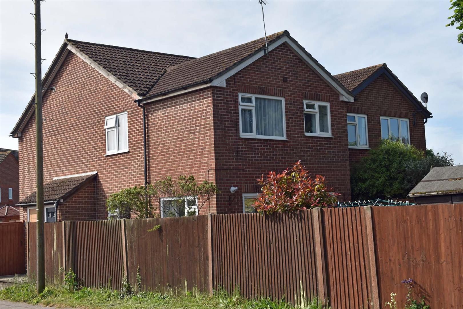 2 bed semidetached house for sale in Botley Road, Park Gate