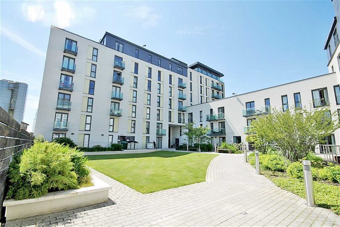 2 bed flat to rent in The Hayes, Cardiff CF10 Zoopla
