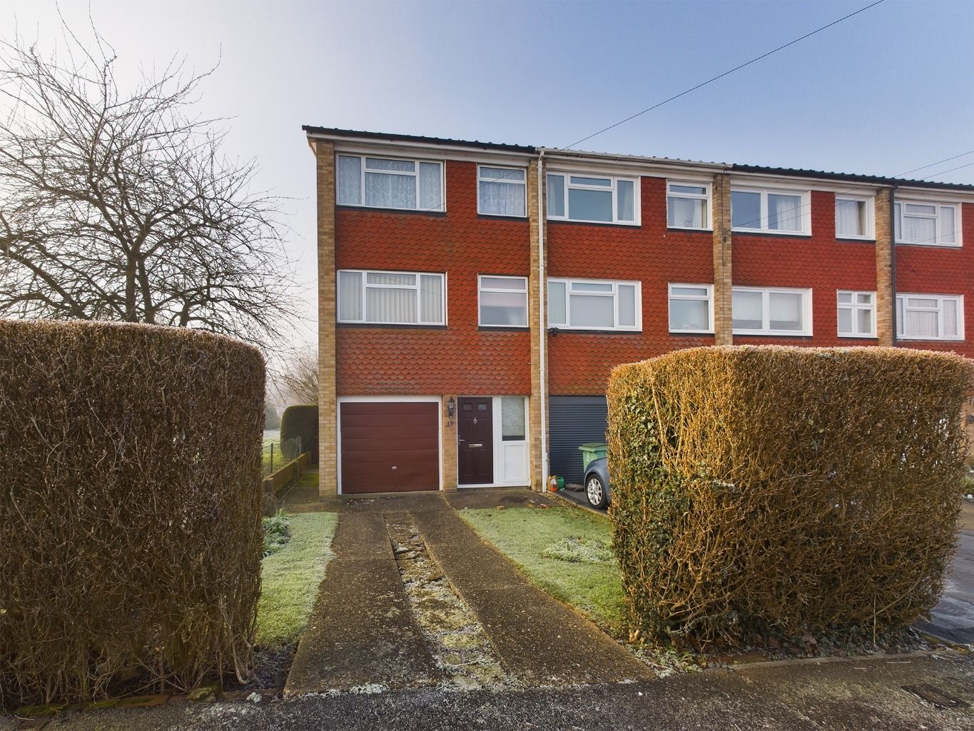 3 bed end terrace house for sale in Cam Mead, Bedgrove, Aylesbury HP21