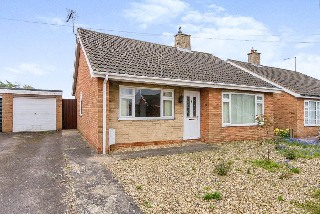 3 bed detached bungalow for sale in Gazeley Gardens, Farcet