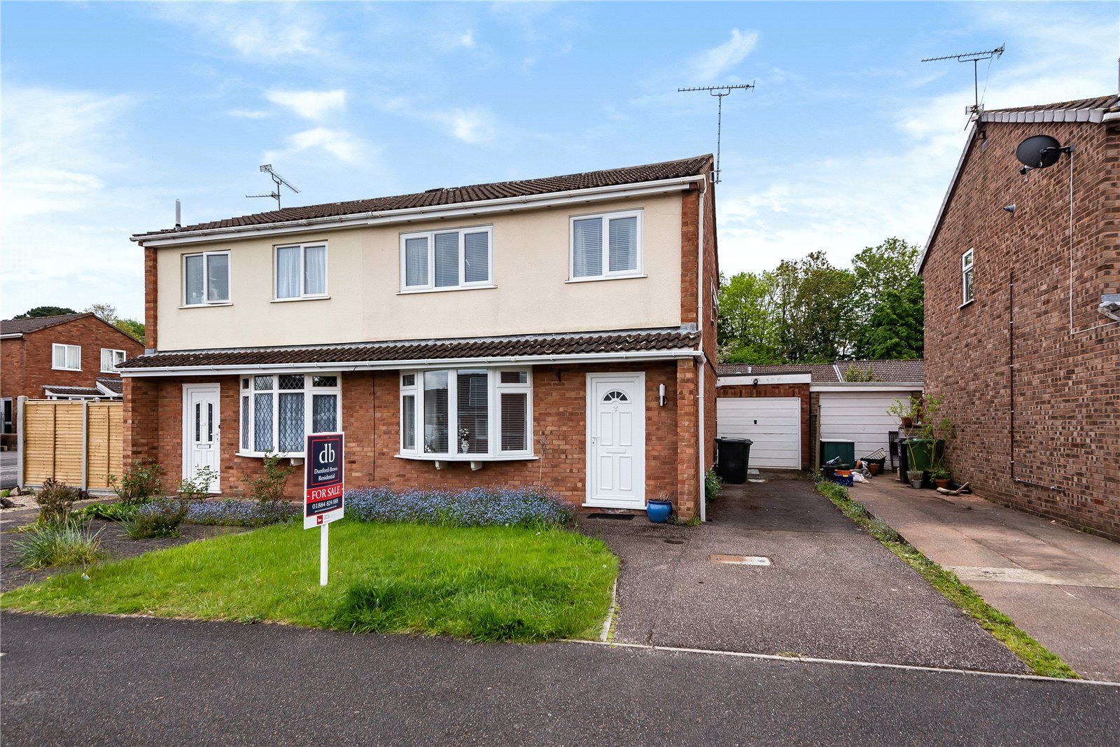 3 bed semidetached house for sale in Barn Meads Road, Wellington TA21