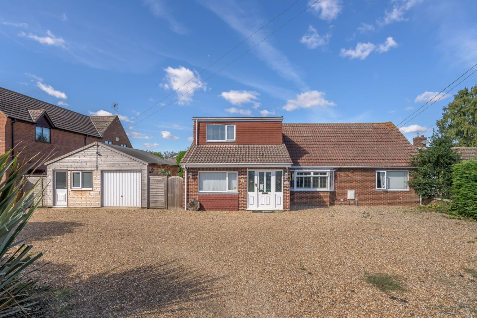 5 bed detached house for sale in Broad Green, Cranfield, Bedford MK43