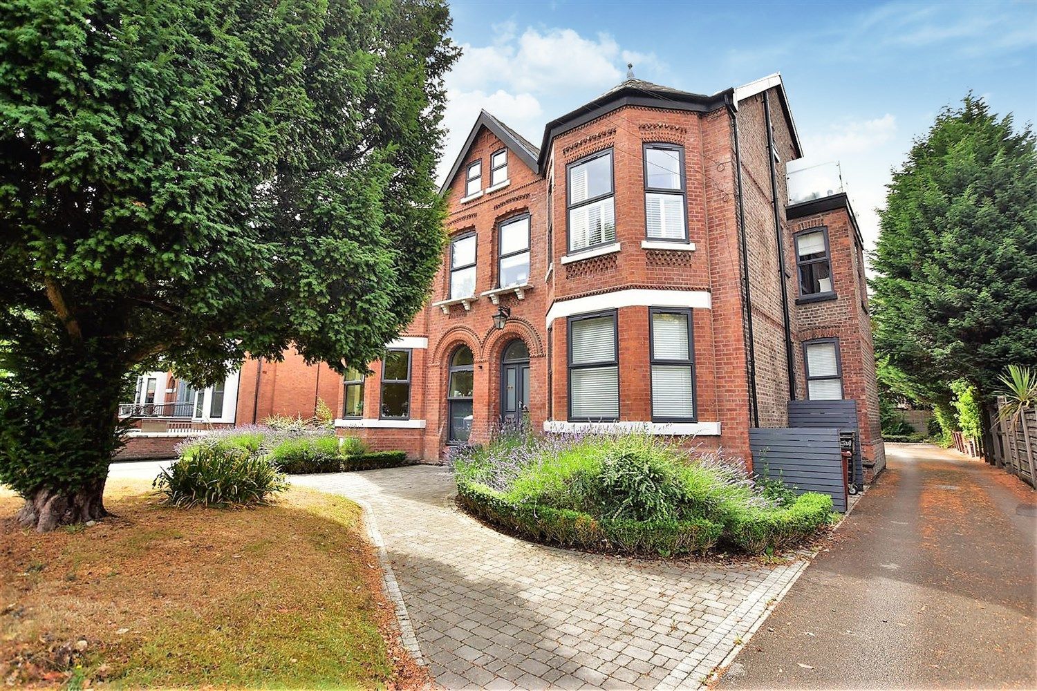 1 bed flat for sale in The Beeches, West Didsbury, Didsbury, Manchester