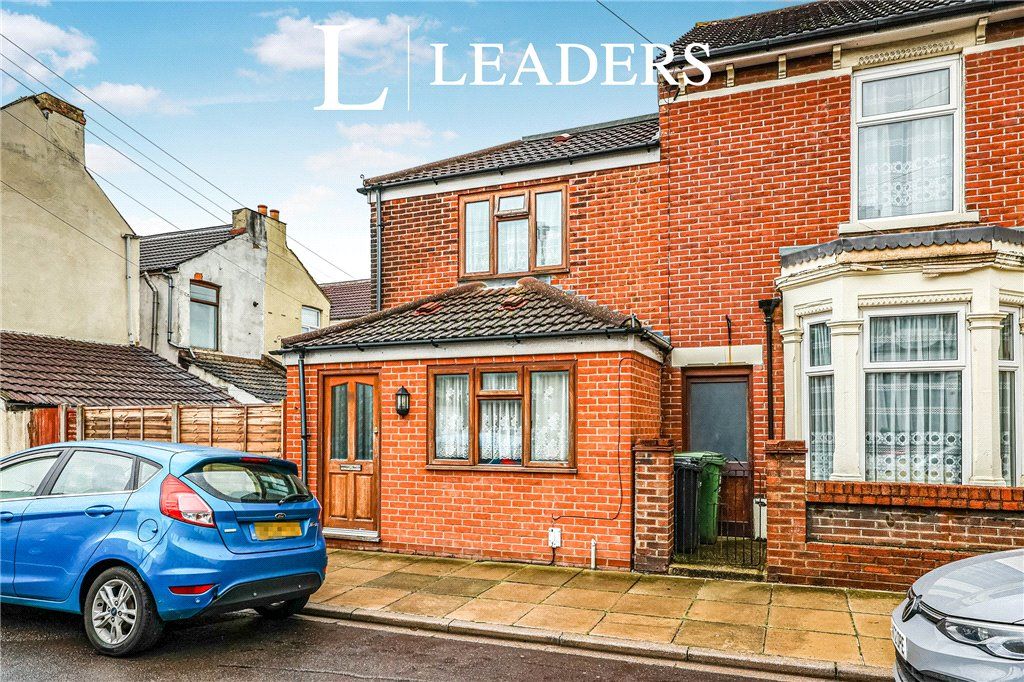 2 bed end terrace house for sale in Percival Road, Portsmouth
