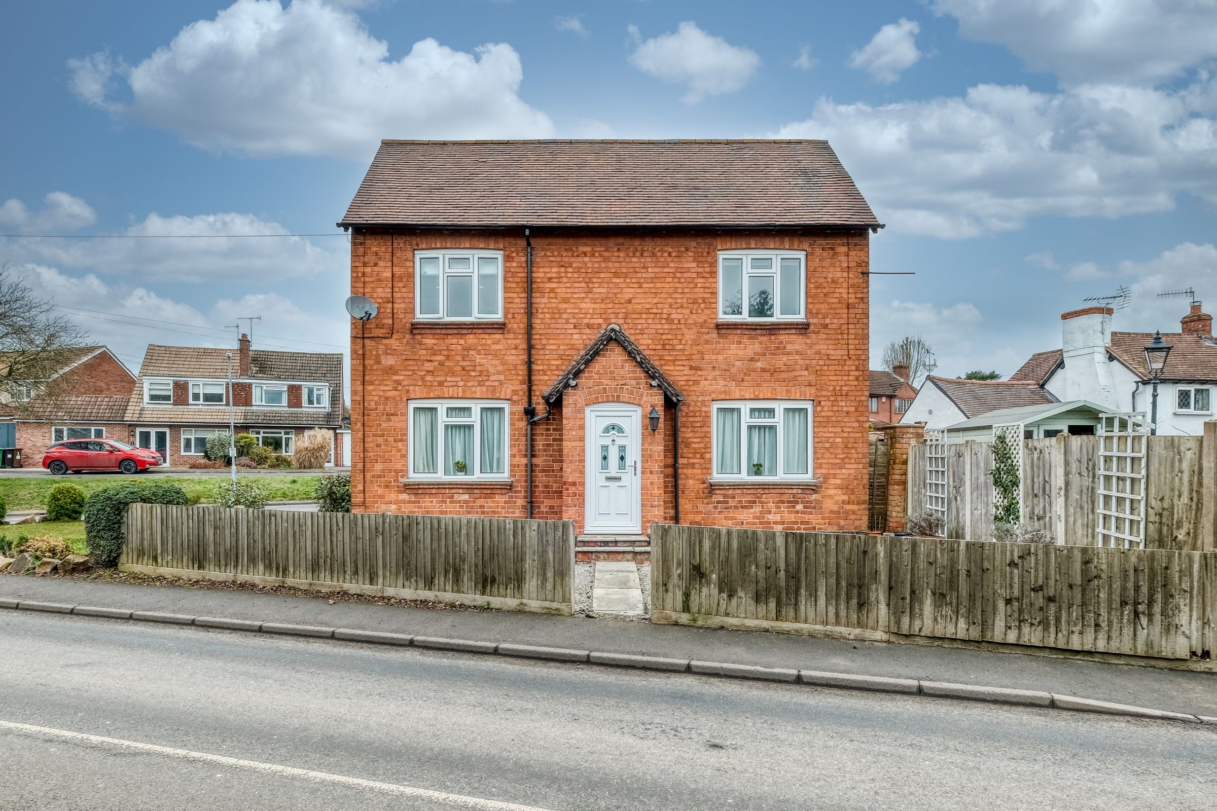 2 bed detached house for sale in Alcester Road, Lickey End, Bromsgrove