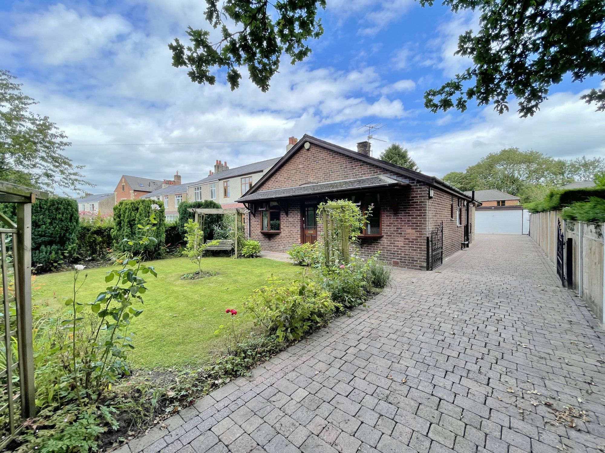 3 bed bungalow for sale in Broad Oak Lane, Penwortham PR1 Zoopla