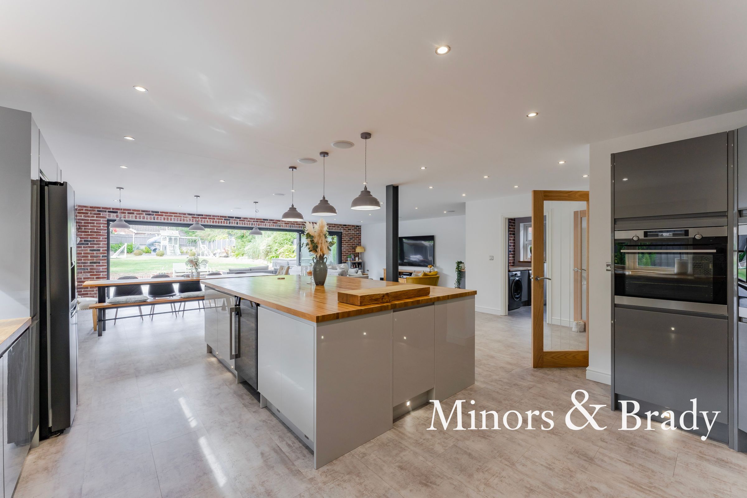 5 bed detached house for sale in Chestnut Avenue, Lowestoft NR32 Zoopla