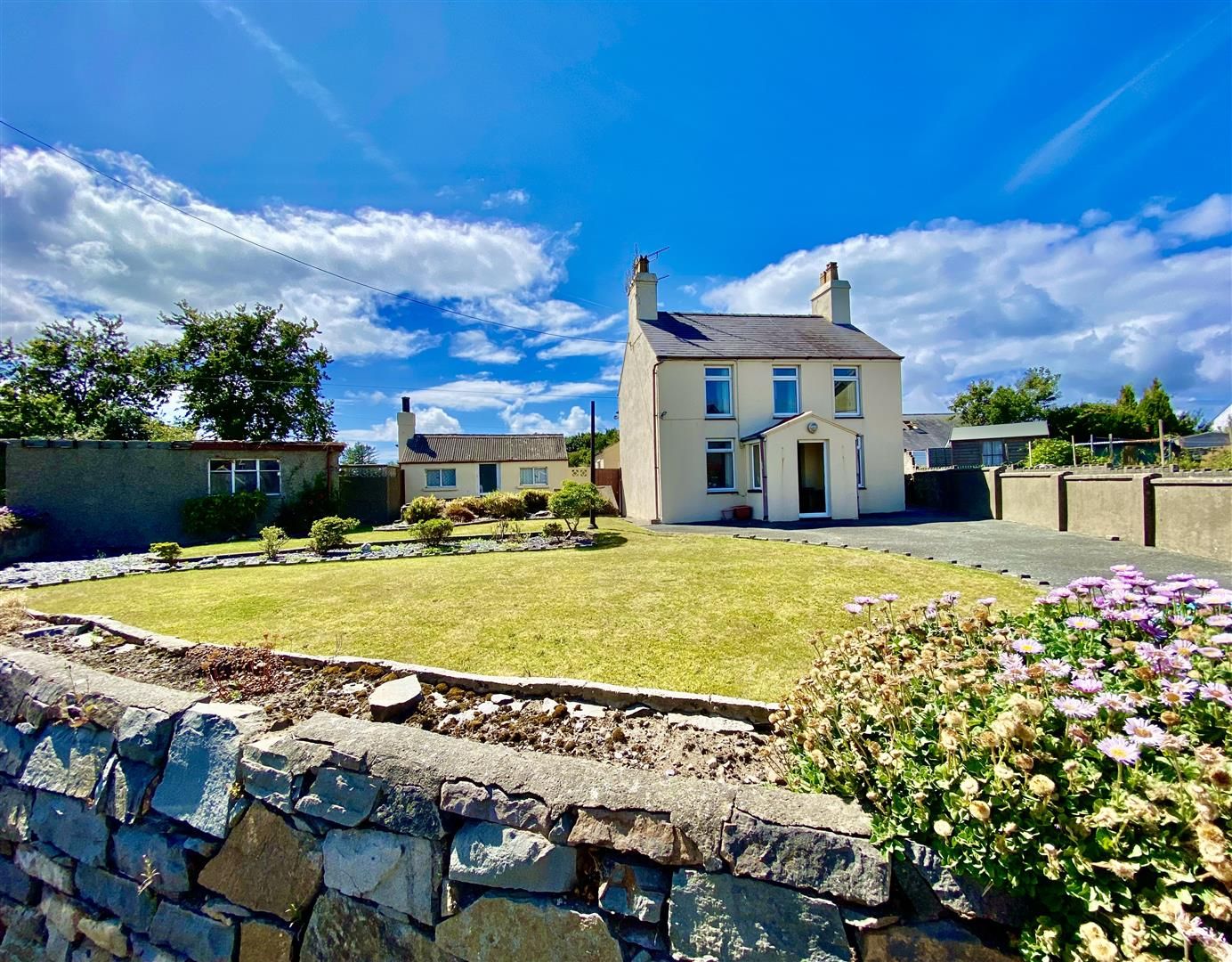 4 bed detached house for sale in Lon Uchaf, Morfa Nefyn, Pwllheli LL53