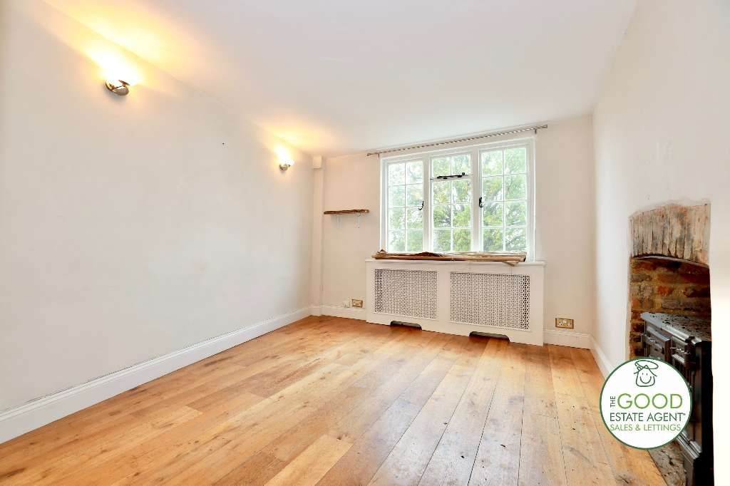 2 bed end terrace house for sale in York Hill, Loughton IG10 Zoopla