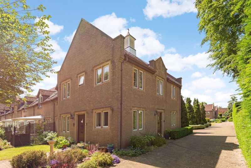 Bicester House, Kings End, Bicester OX26  