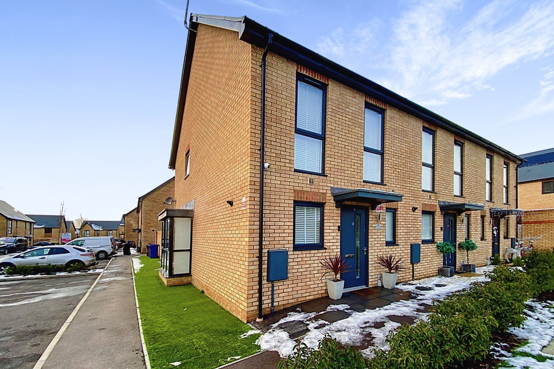 2 bed end terrace house for sale in Somerset Close, Grays RM20 Zoopla