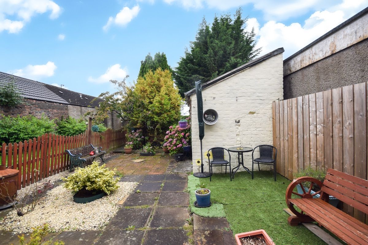 2 bed flat for sale in London Street, Larkhall ML9 Zoopla