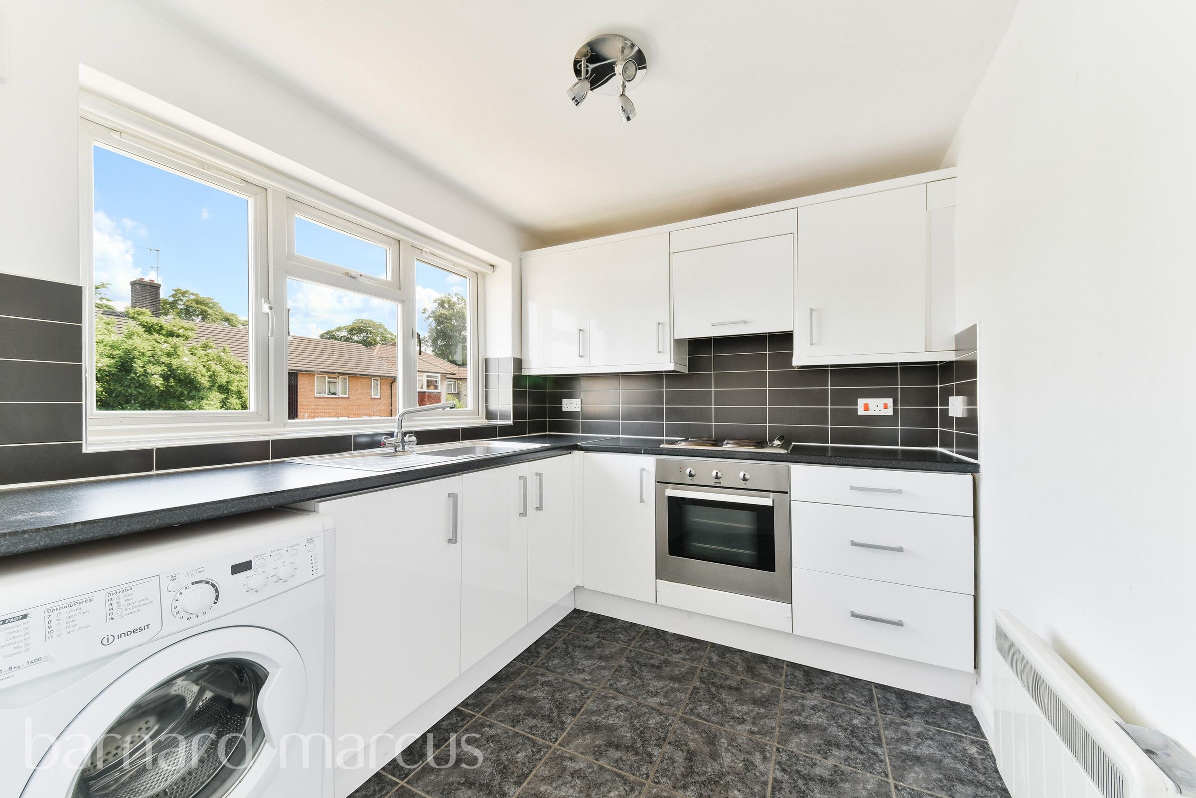 2 bed to rent in St. Philips Avenue, Worcester Park KT4 Zoopla
