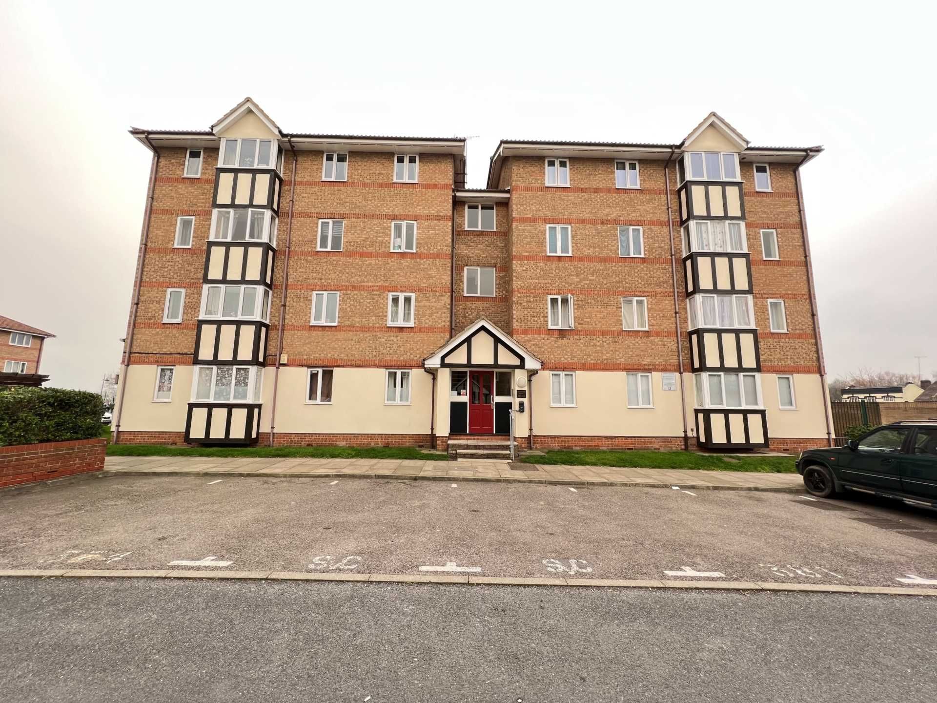 2 bed flat for sale in Chandlers Drive, Erith DA8 Zoopla
