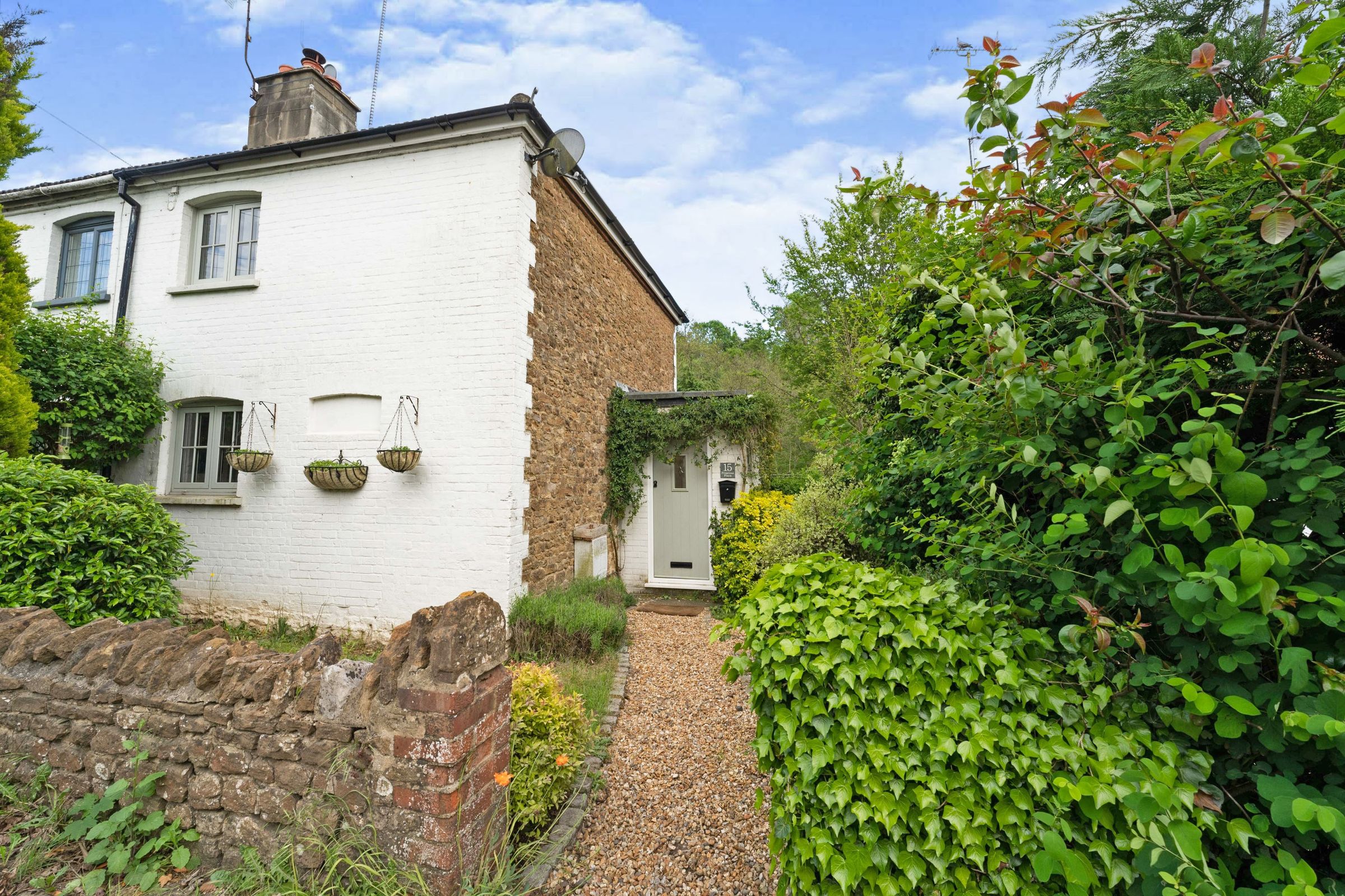 2 bed end terrace house for sale in Primrose Place, Portsmouth Road