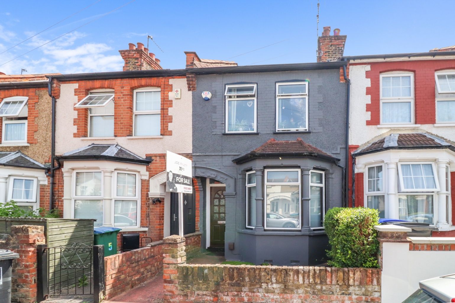 Belgrave Avenue, Watford WD18  