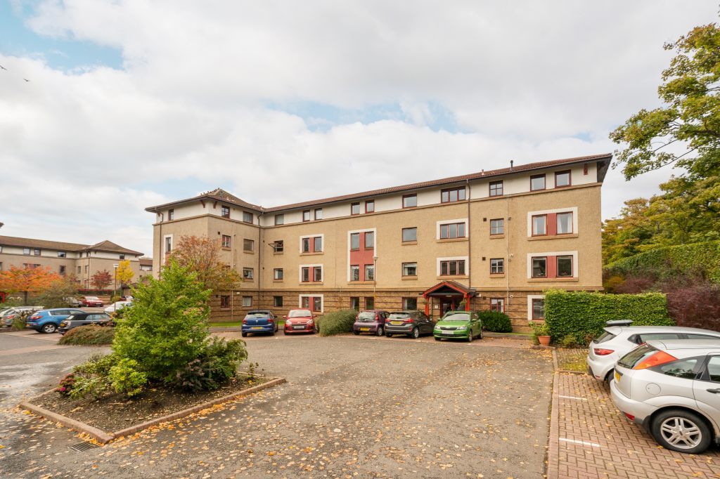 9/8 North Werber Place, Edinburgh EH4  