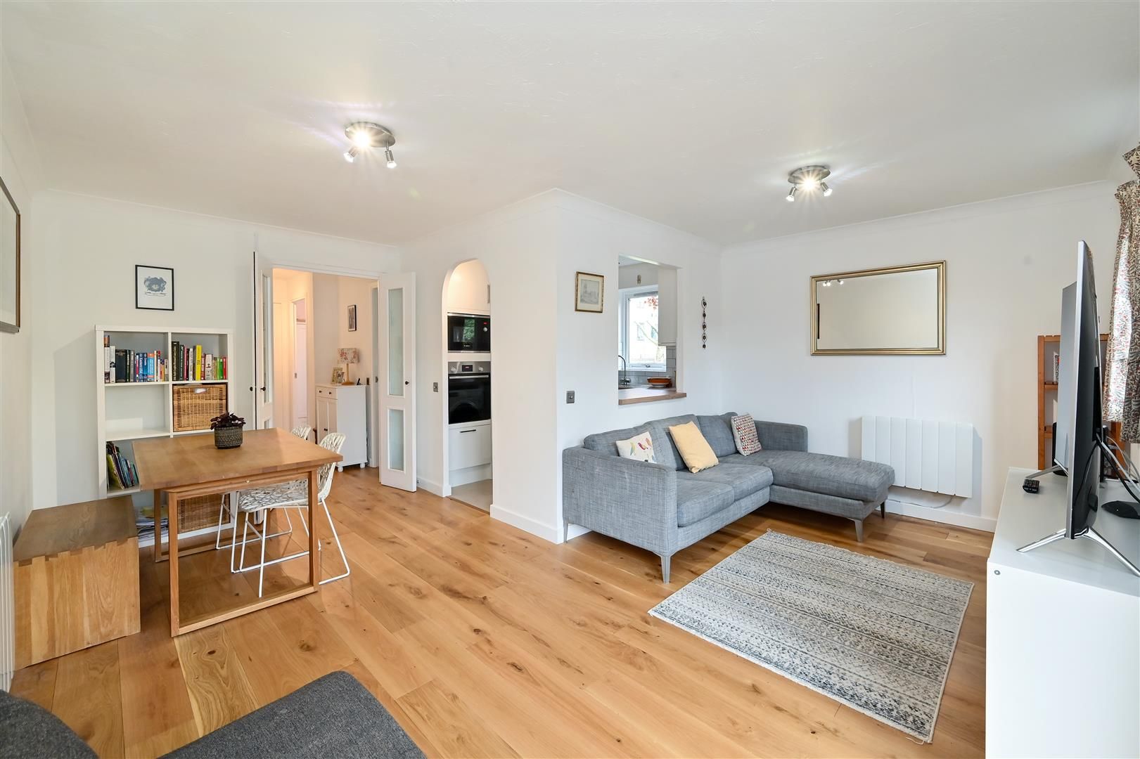 Falcon Way, Isle Of Dogs E14  