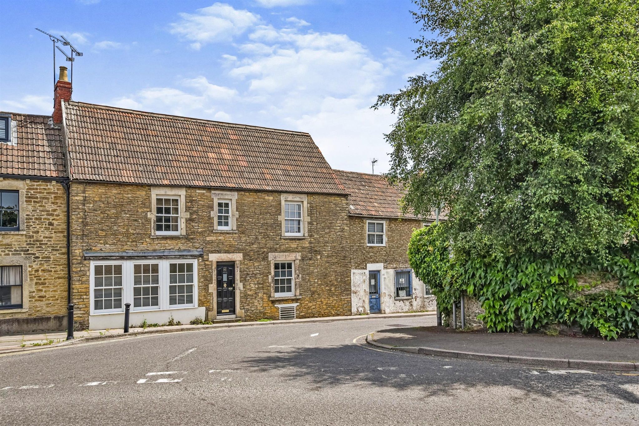 4 bed property for sale in Vallis Way, Frome BA11 Zoopla