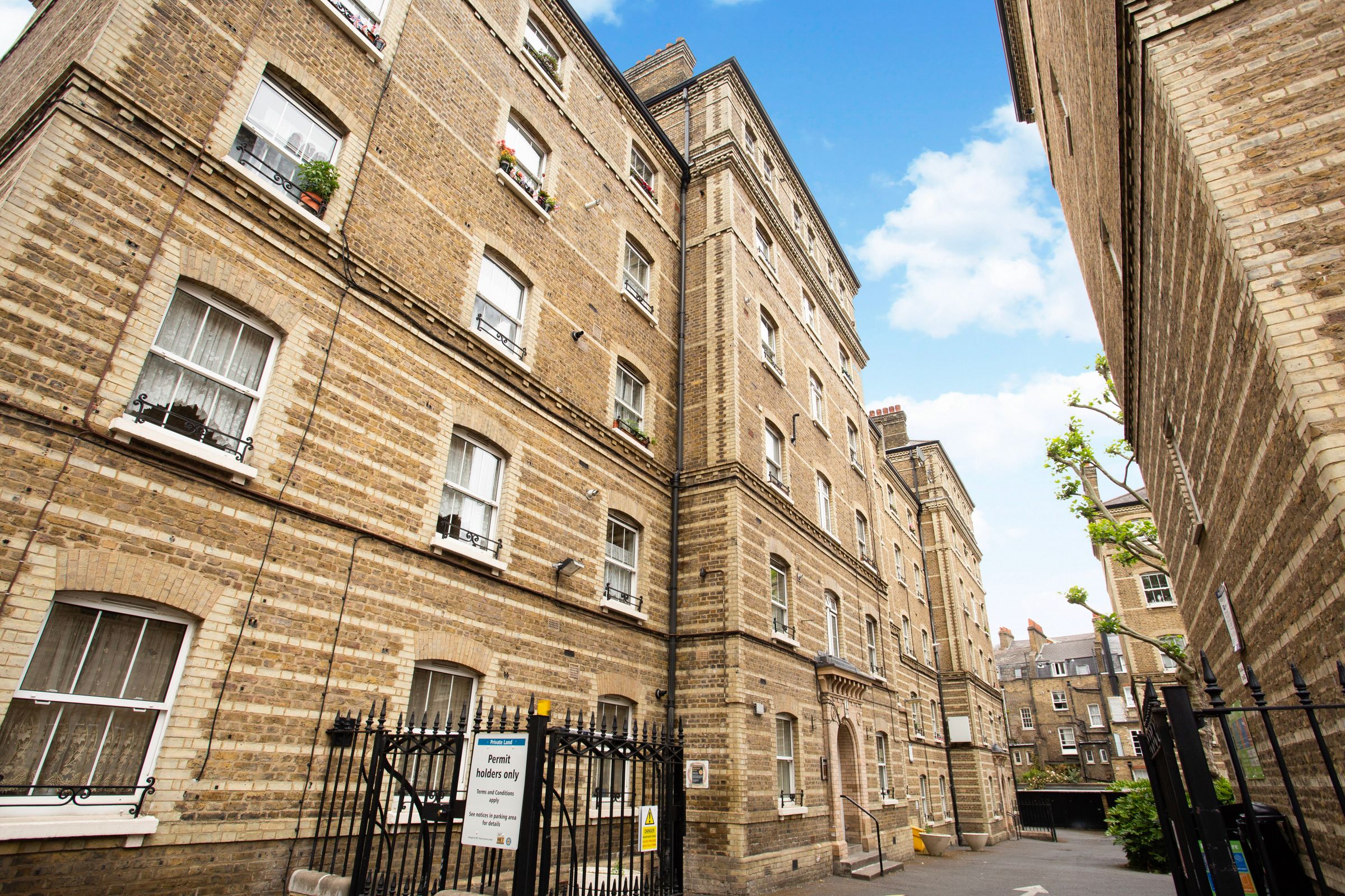 Peabody Buildings Herbrand Street Bloomsbury London WC1N  