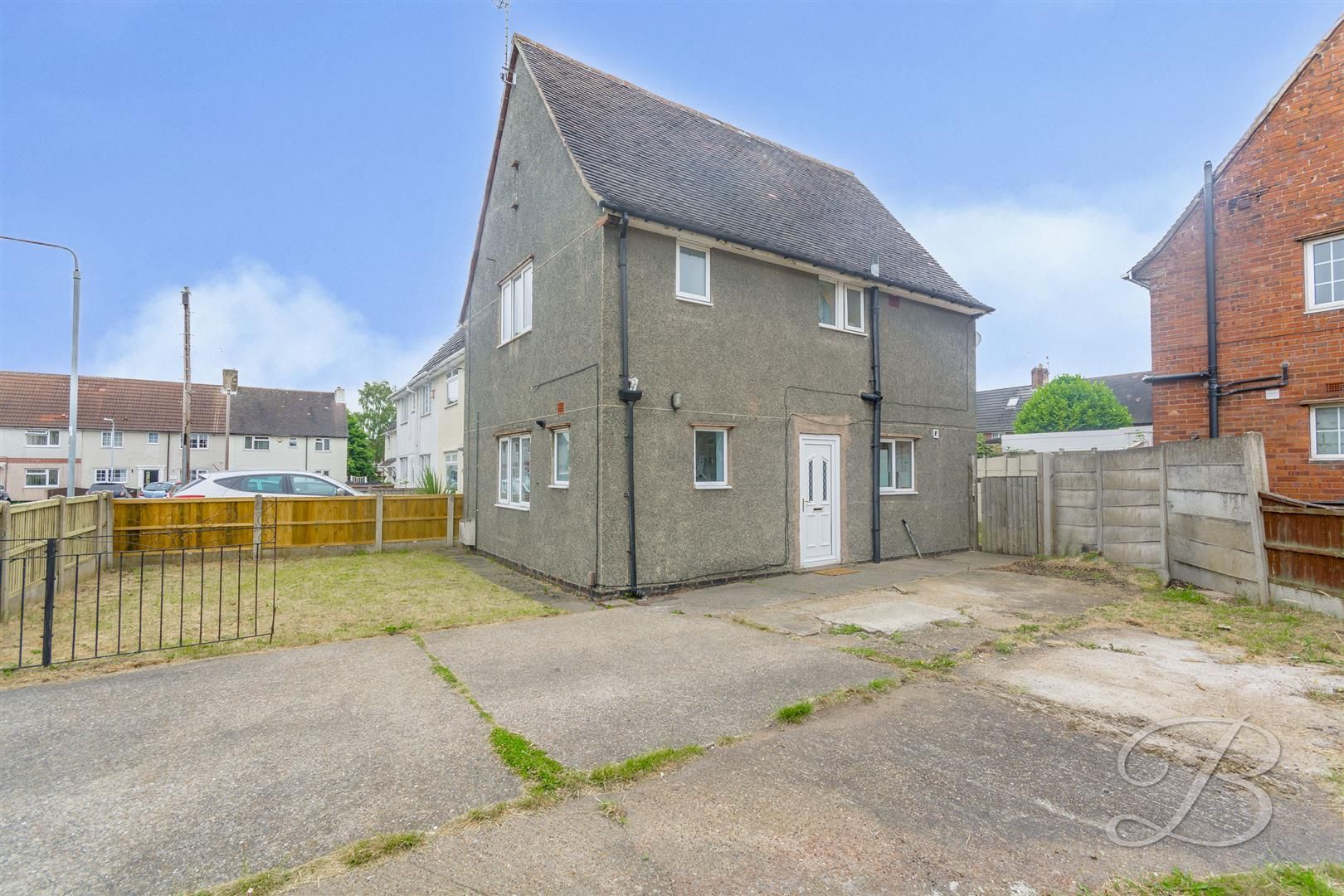 3 bed end terrace house for sale in Sixth Avenue, Clipstone Village